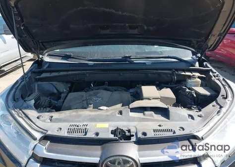 2018 Toyota Highlander Le Plus из США, поврежденный, VIN 5TDZZRFH5JS282679